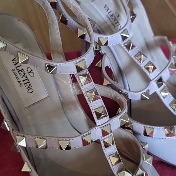 💯 AUTHENTIC VALENTINO HEELS. Size 35 - Picture 4 of 6